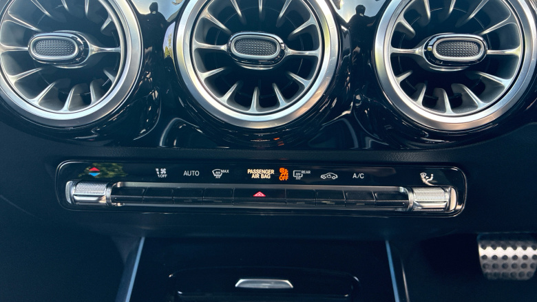 Mercedes-Benz GLA 220d 4Matic AMG Line Executive 5dr Auto Diesel Hatchback